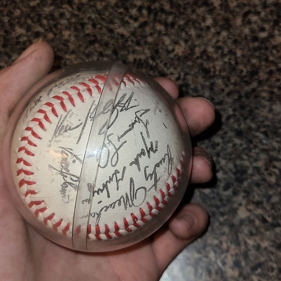 1993 KC Royals Signed Ball - Picture 2 of 5